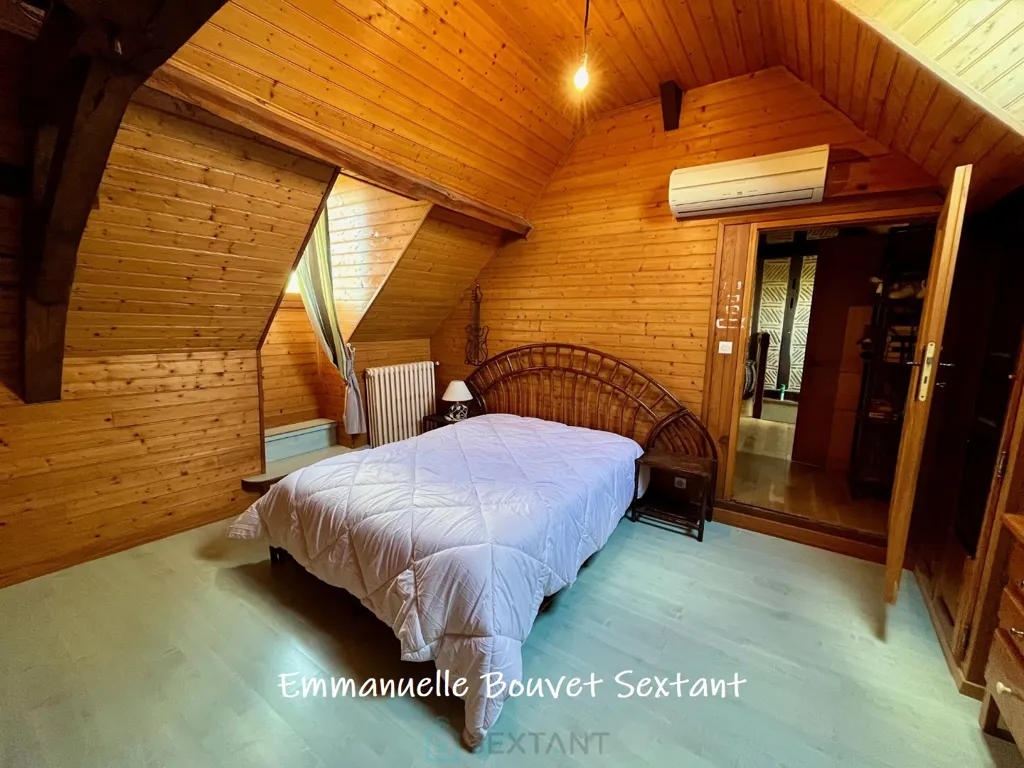 Chambres - Maison Périgourdine avec Gîte à Convertir près de Bergerac