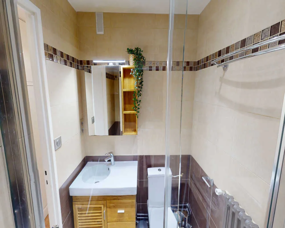 Appartement 5 pièces à Paris