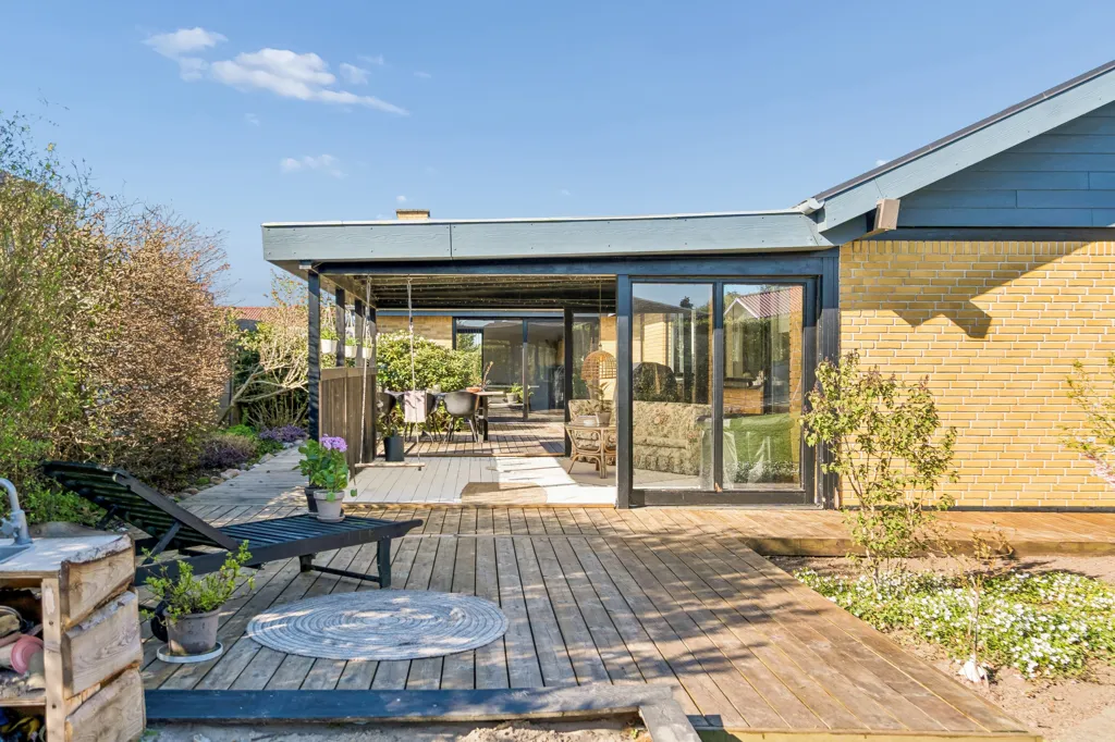 Terrasse - Spacious Villa with Terrace in Fredericia