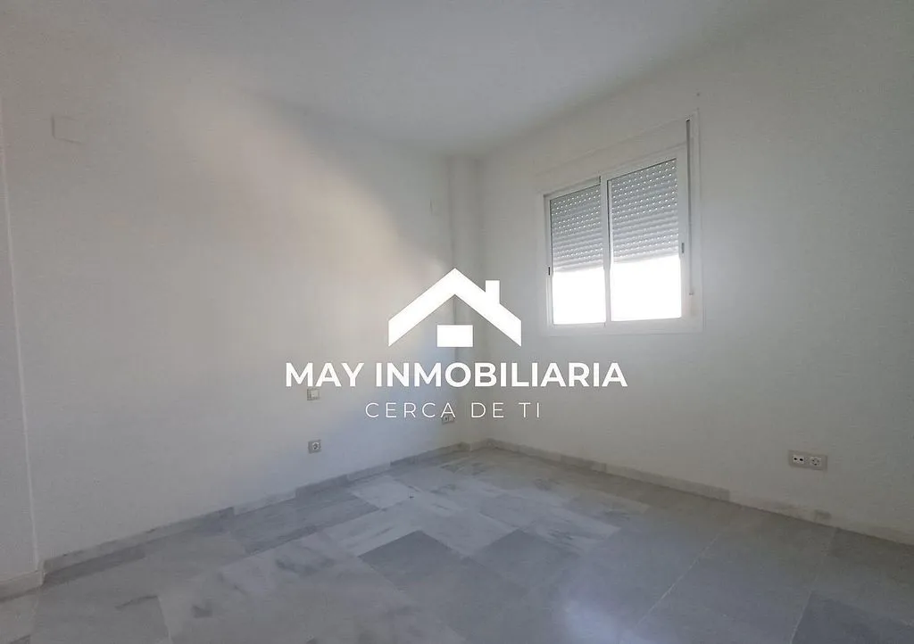 Toad - Semi-detached House with River View in Coria del Río