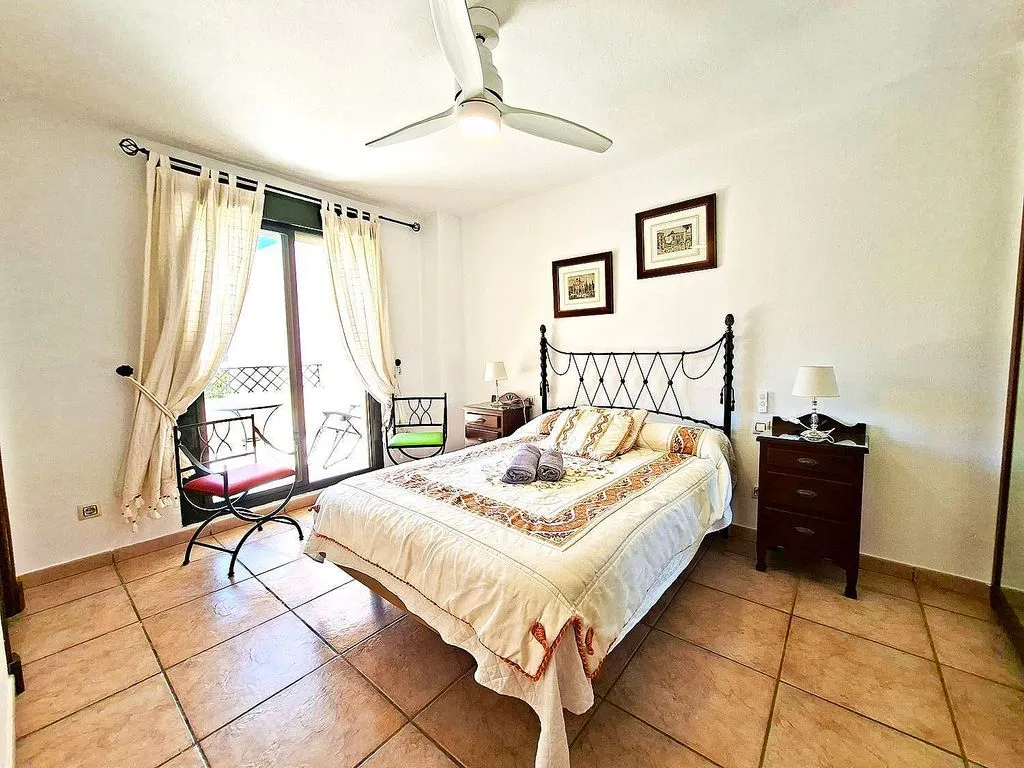Magamistoad - Terraced Apartment with Pool in Central Location