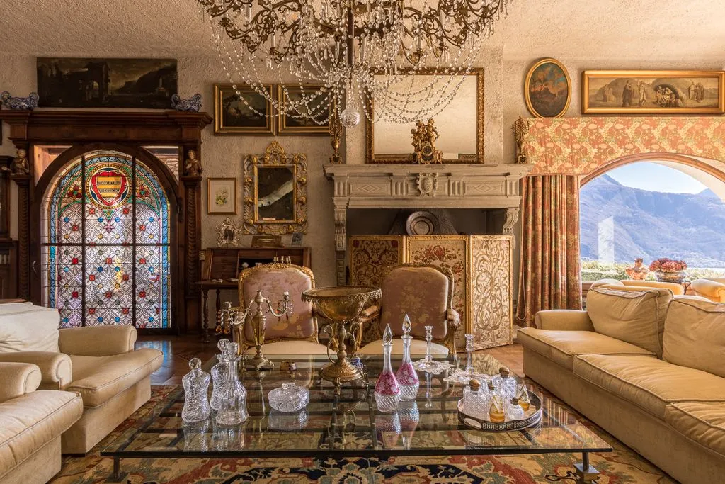 Séjour - Luxury Villa with Lake View in Dongo