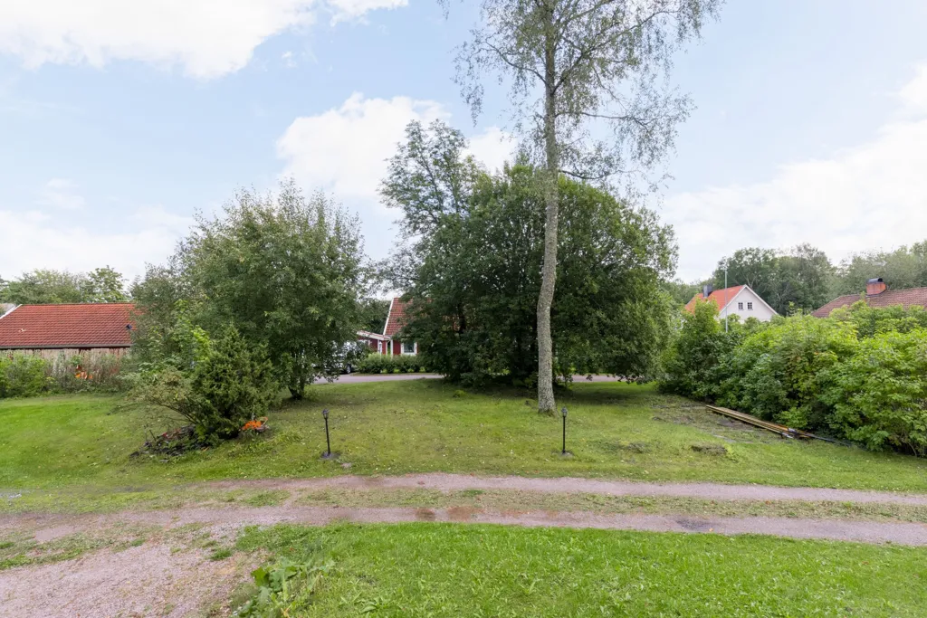 Aed - Freehold Plot with Building Potential in Skyttorp