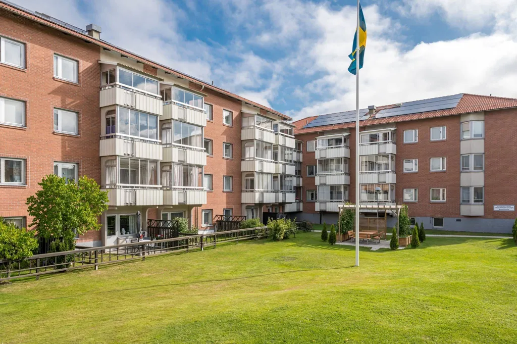 Aed - Apartment with Sunny Terrace in Popular Area