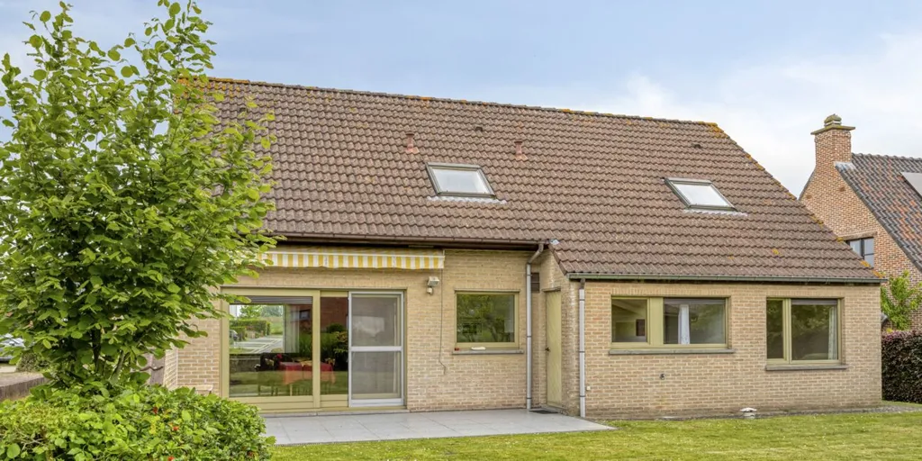 Extérieur - Villa avec Jardin et Garage à Asse
