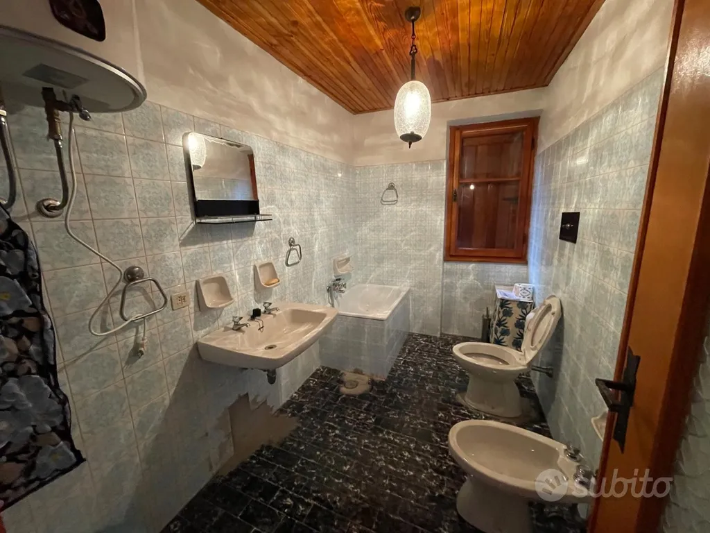 Vannitoad - Wooden Chalet with Fireplace in Valvarrone