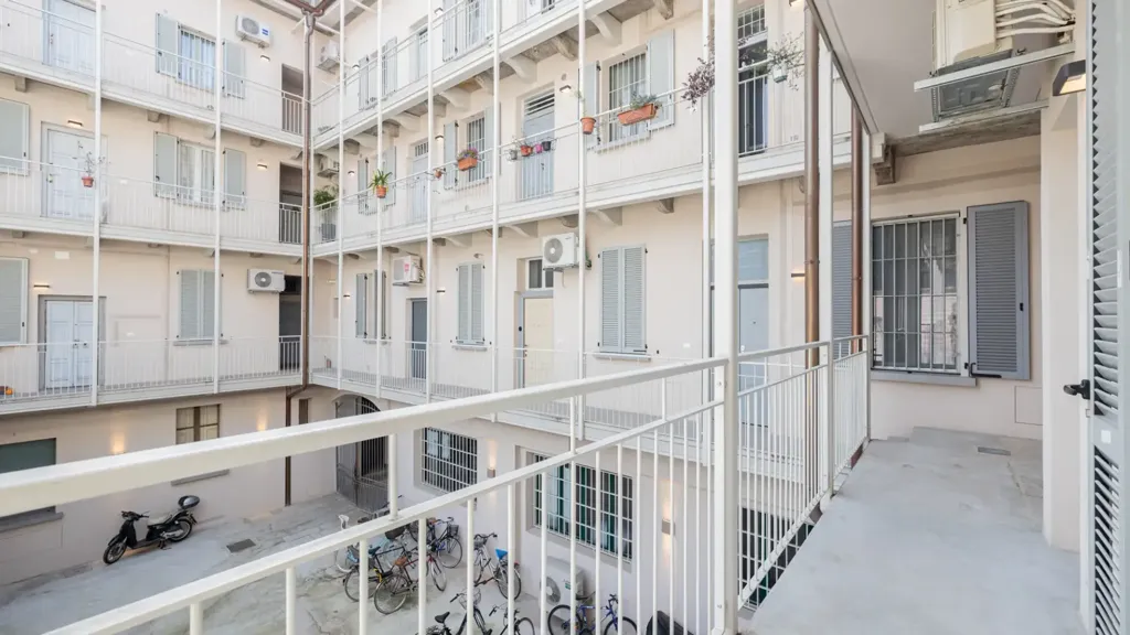 Balcone - Rustic-Style Flat with Terrace in Milan