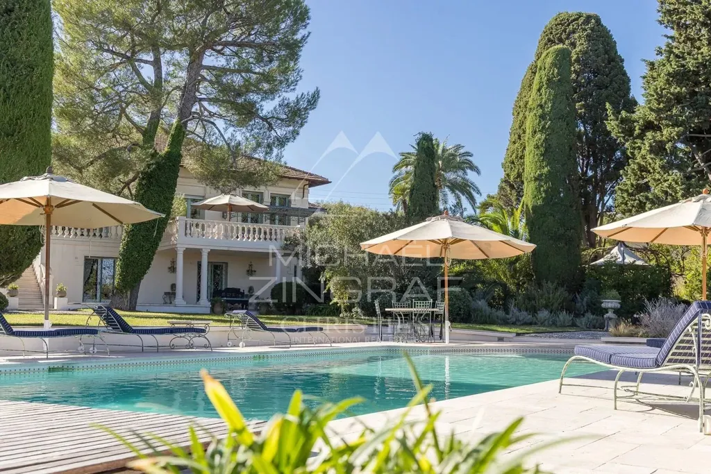 Pool - Villa with Sea View near Cap d'Antibes