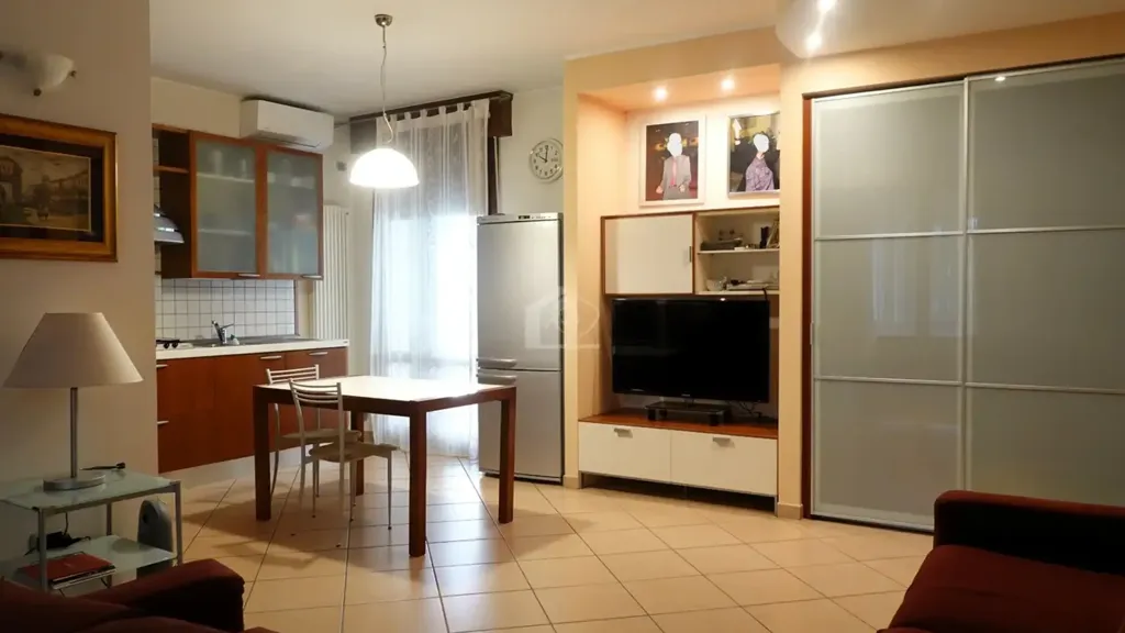 Séjour - Semi-Detached Apartment with Garden in Suzzara