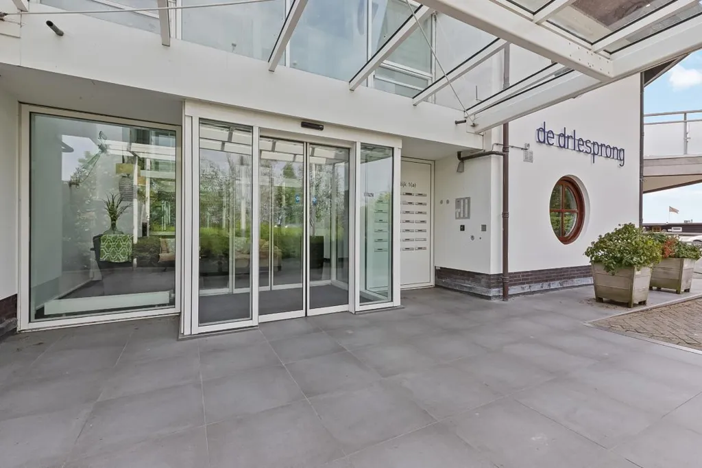 3-toaline korter asukohas Loosdrecht