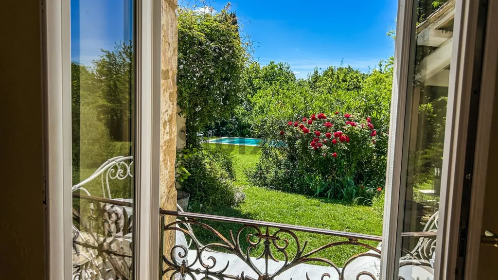 Balcon - Mas Rénové avec Piscine Chauffée près d'Uzès