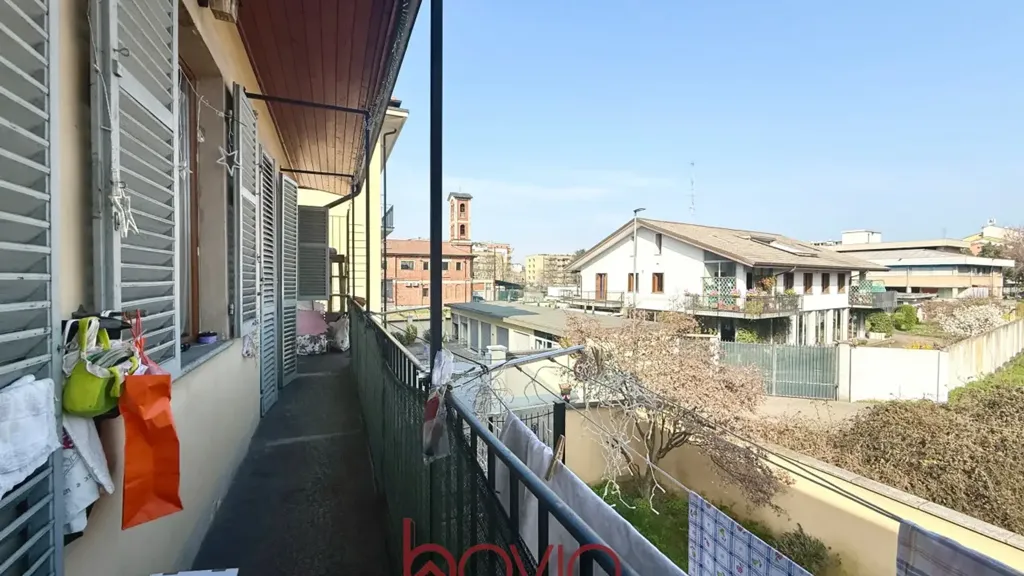 Balcony - Quadrilocale with Private Courtyard in Regio Parco, Turin