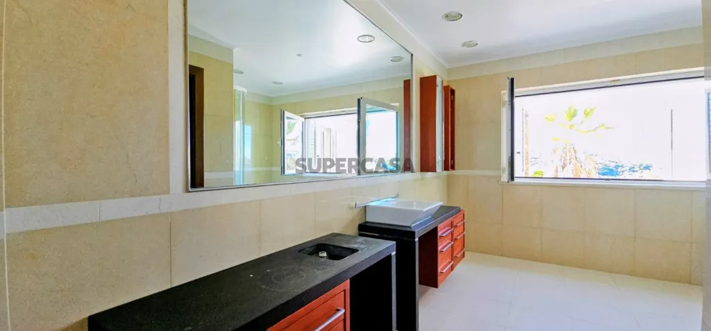 Salles de bain - Triplex T6 Home with Pena Palace View in Belas