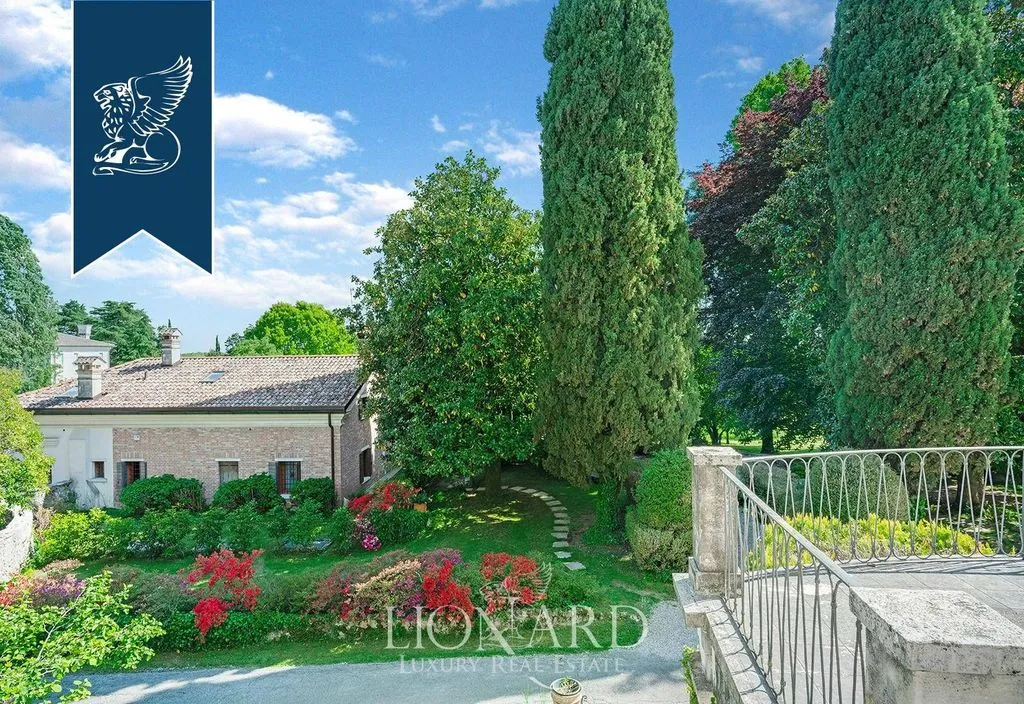 Aed - 16th-Century Villa with Panoramic Views in Asolo
