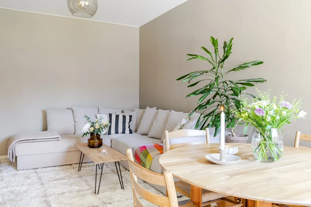 Salle à manger - Bright Two-Bedroom with Balcony in Kalmar