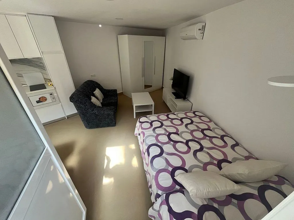 Chambres - Furnished Studio with Air Conditioning in Vva del Trabuco