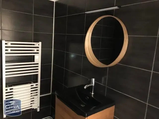 Salles de bain - Maison 3 Pièces avec Jardin à Lavalette