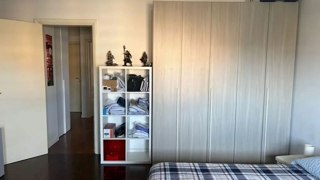 Chambres - 4-Bedroom Apartment with Panoramic Balconies in Monza