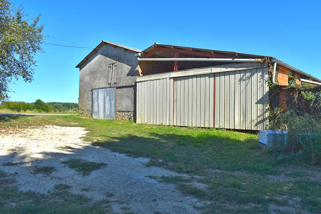 Exterior - Farmhouse with Character in Saint Geniès