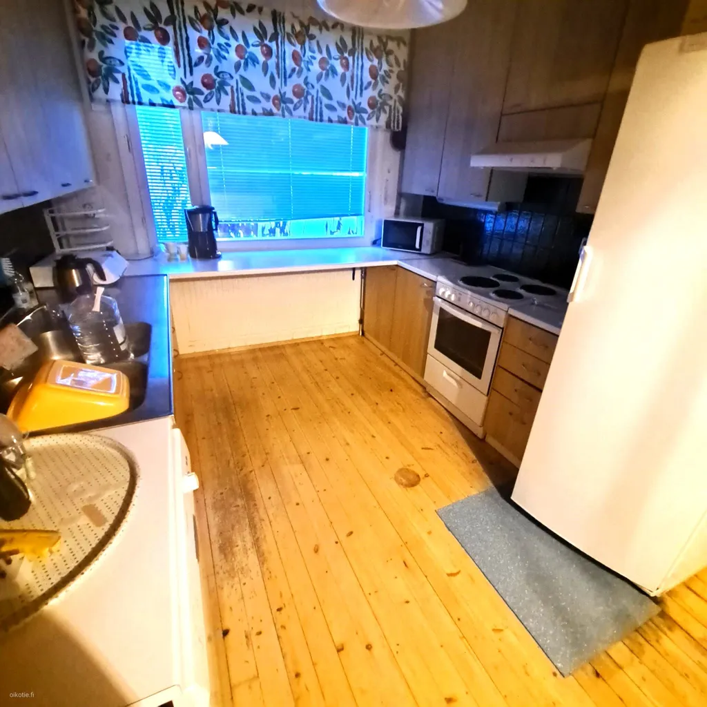 Cuisine - Spacious Detached House with Garden in Kolari