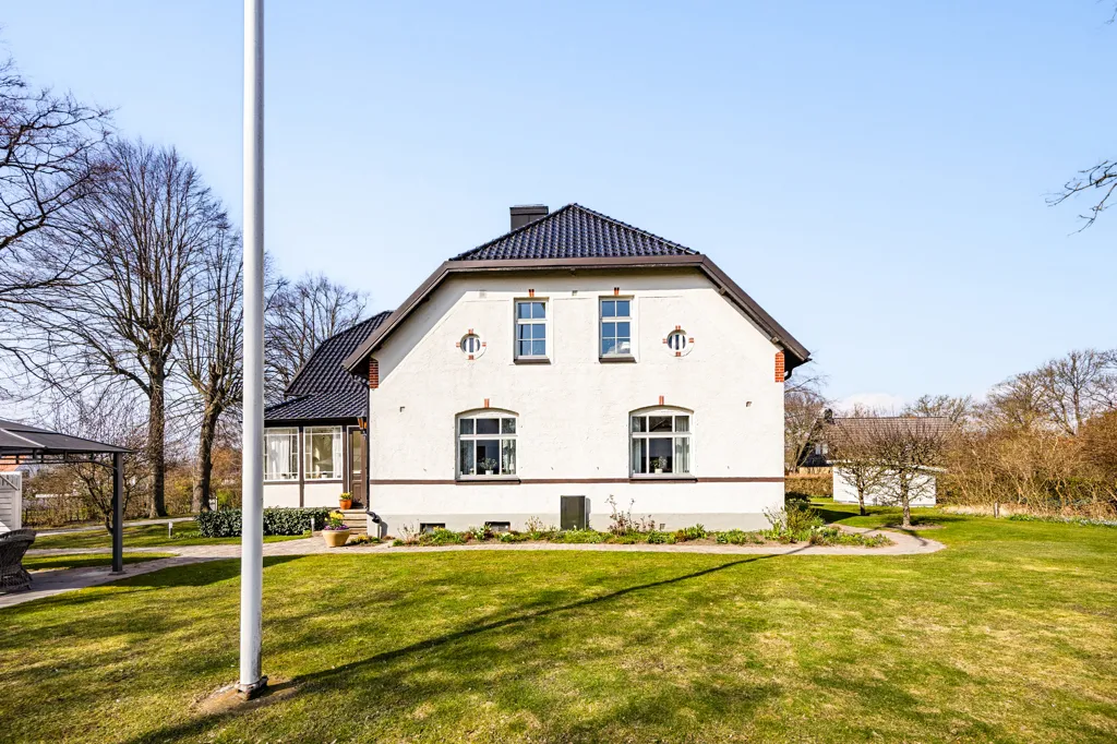 Extérieur - Historic Villa with Garden in Old Åkarp