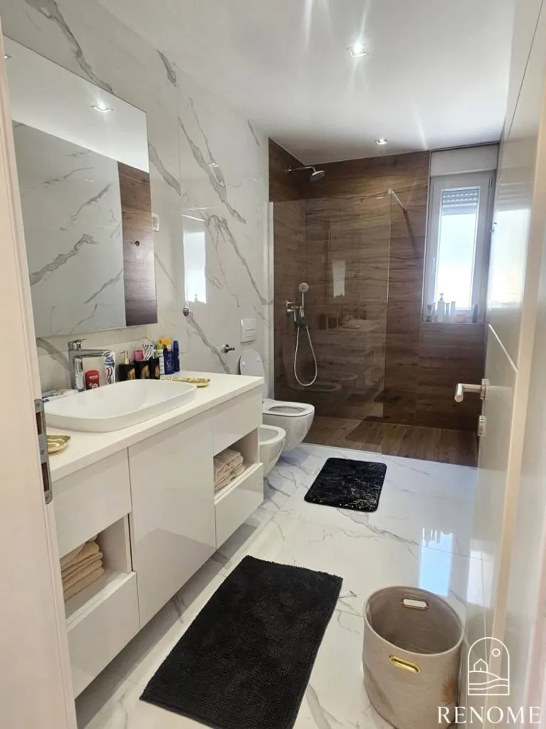 Bagni - Modern Ground Floor Flat with Private Garden in Novigrad