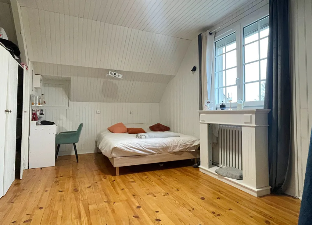 Chambres - Maison Rénovée avec Jardin à L'Hermitage
