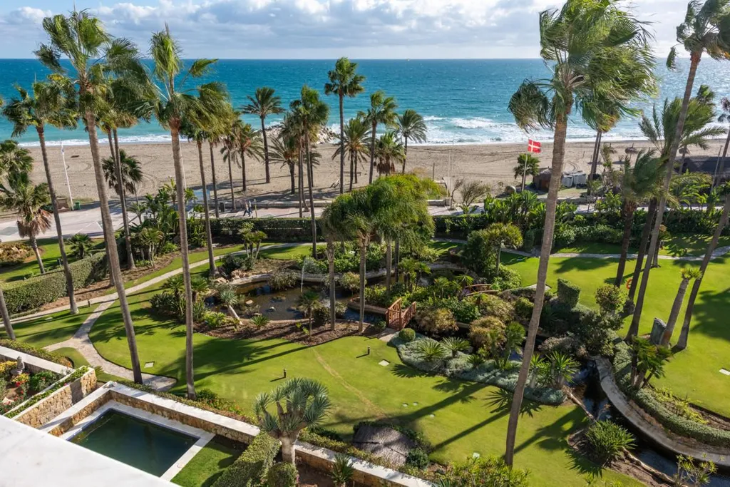 Jardin - Duplex Penthouse with Sea Views in Puerto Banús