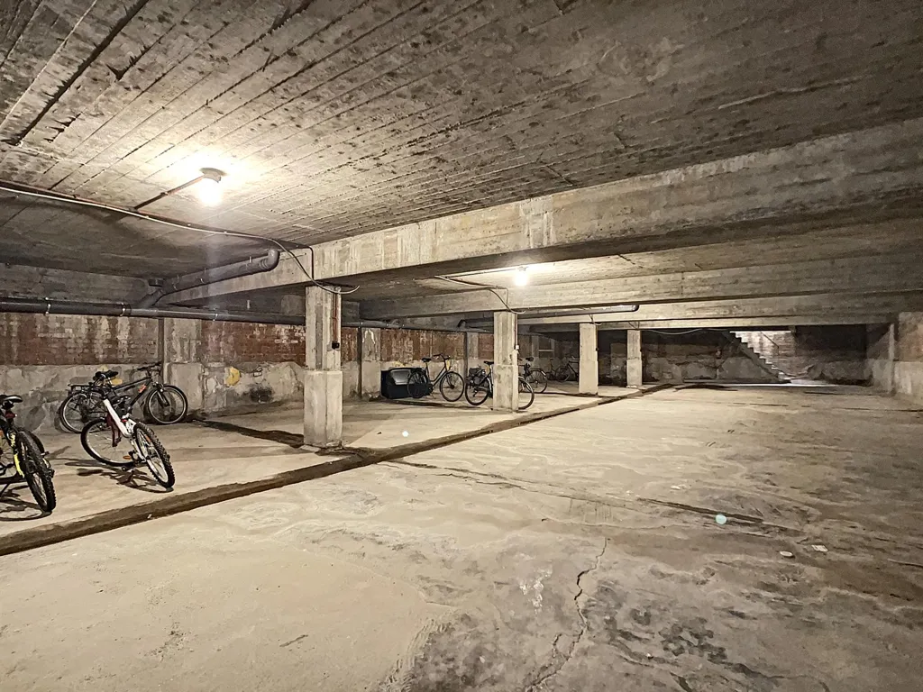 Garage - Garage Centralement Situé sur la Ring de Mechelen