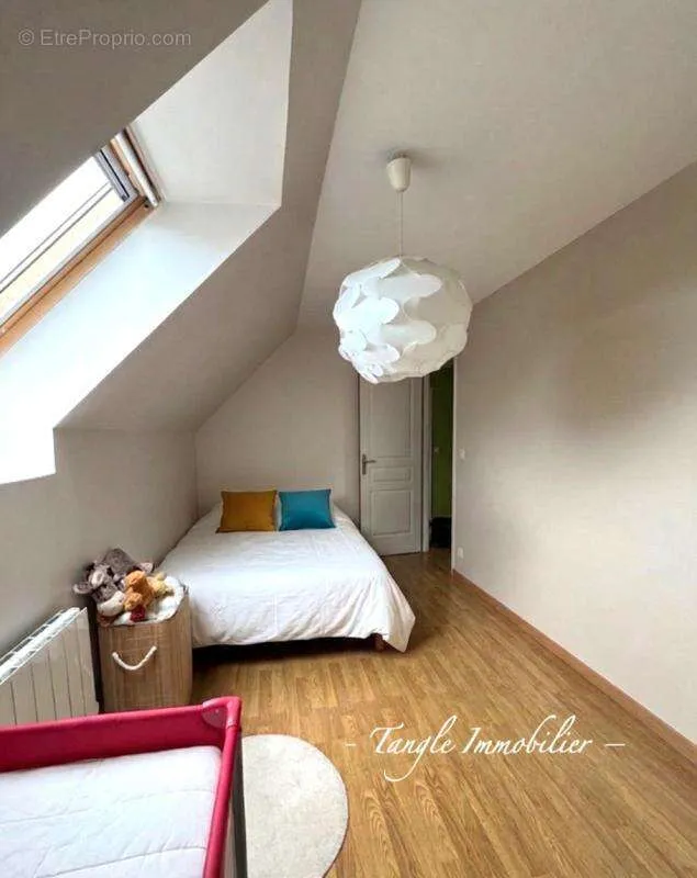 Chambres - Maison Individuelle avec Jardin à Wattrelos