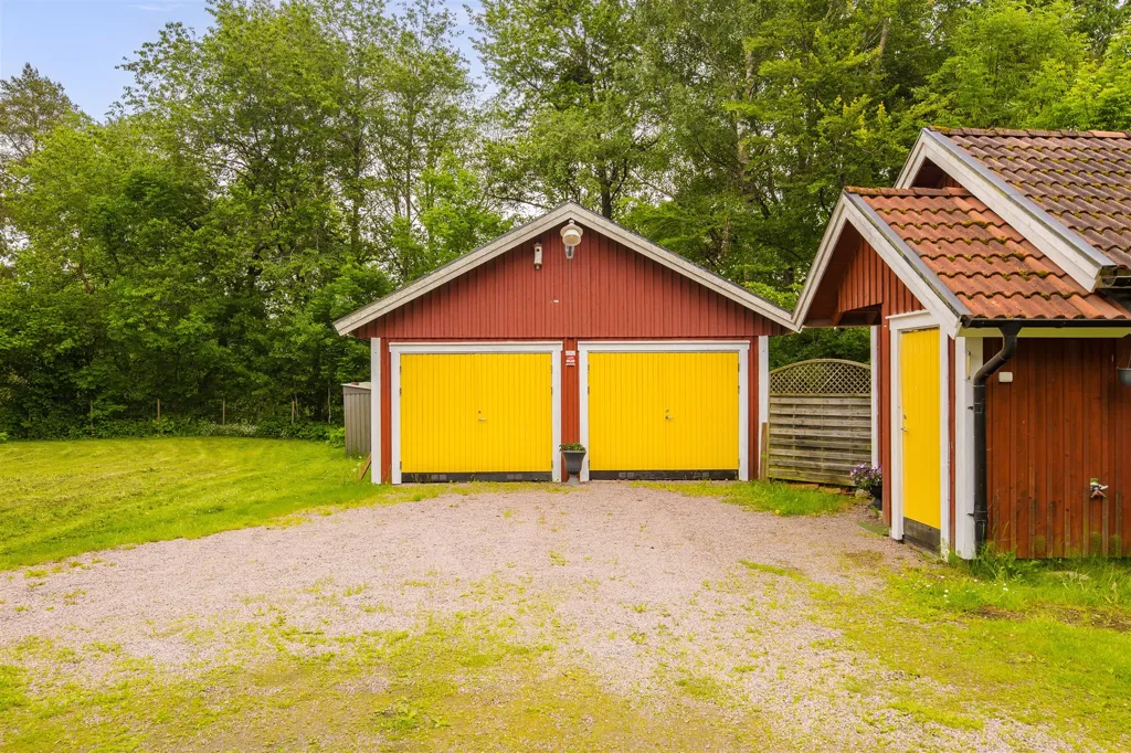 Välivaade - Charming Property with Development Potential near Kinnekulle