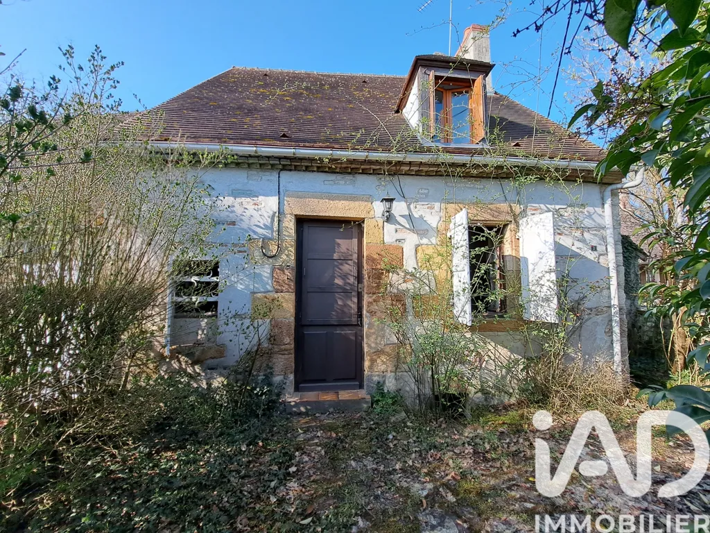 Esterno - Renovated Cottage with Garden in Châtel-de-Neuvre