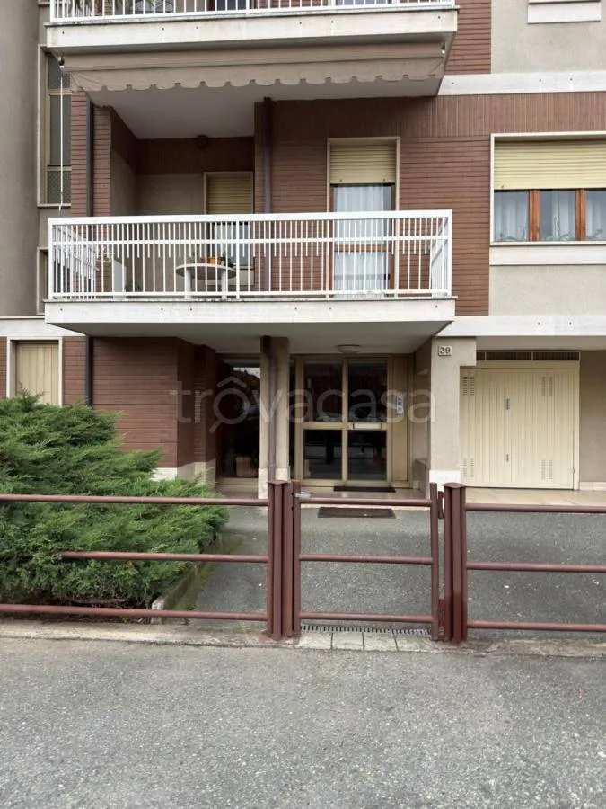 Extérieur - Rearfitted Apartment with Balcony in Ciriè