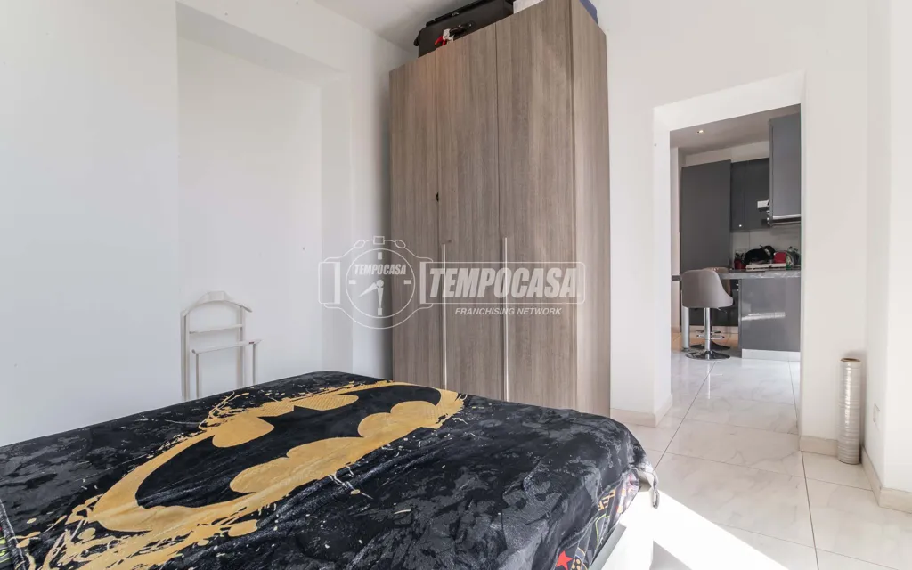 Magamistoad - Rented Two-Bedroom Apartment with Balcony in Como