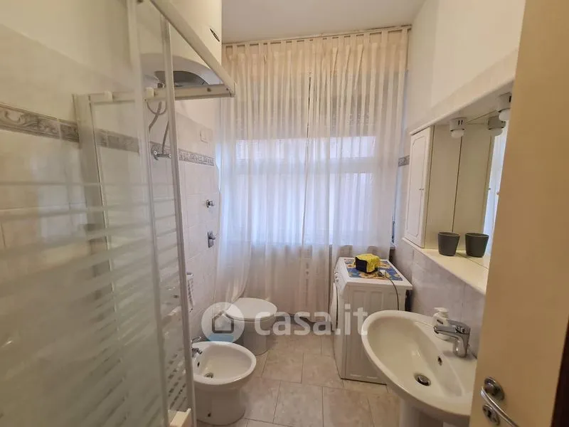 Salles de bain - Fully Furnished Flat with Balcony in Novara