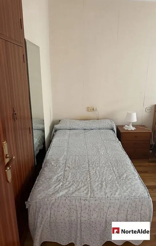 Chambres - Apartment with Balcony and Terrace in Arrontegi Centre