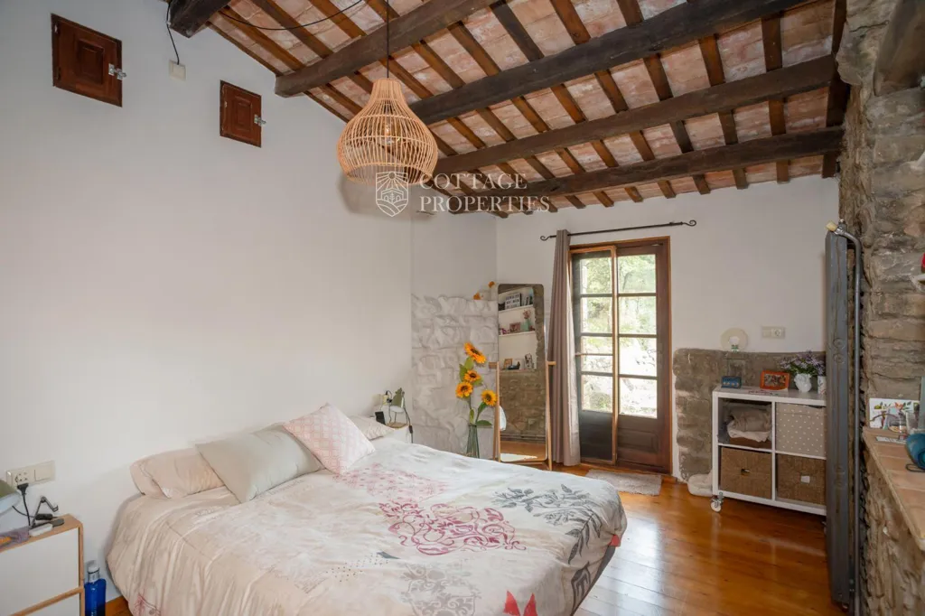 Chambres - Sustainable Farmhouse with Panoramic Views in Pla de l'Estany