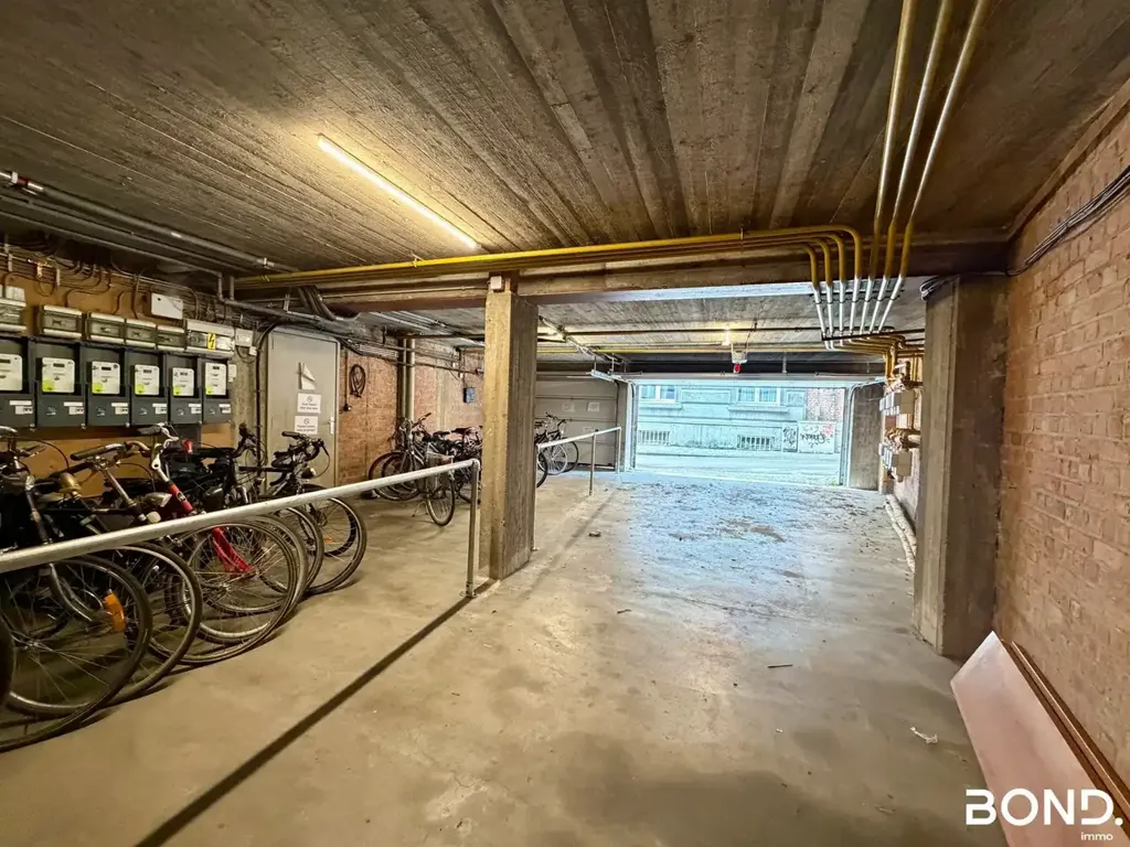 Garage - Double Garage en Centre Ville de Louvain