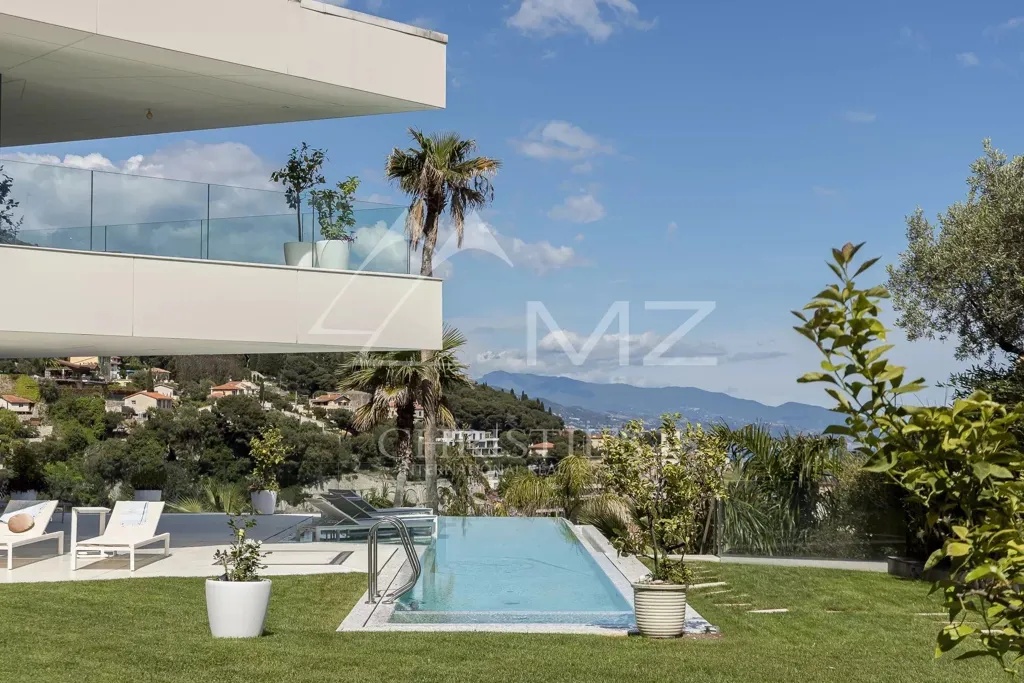 Piscine - Villa Moderne avec Vue Mer près de Monaco