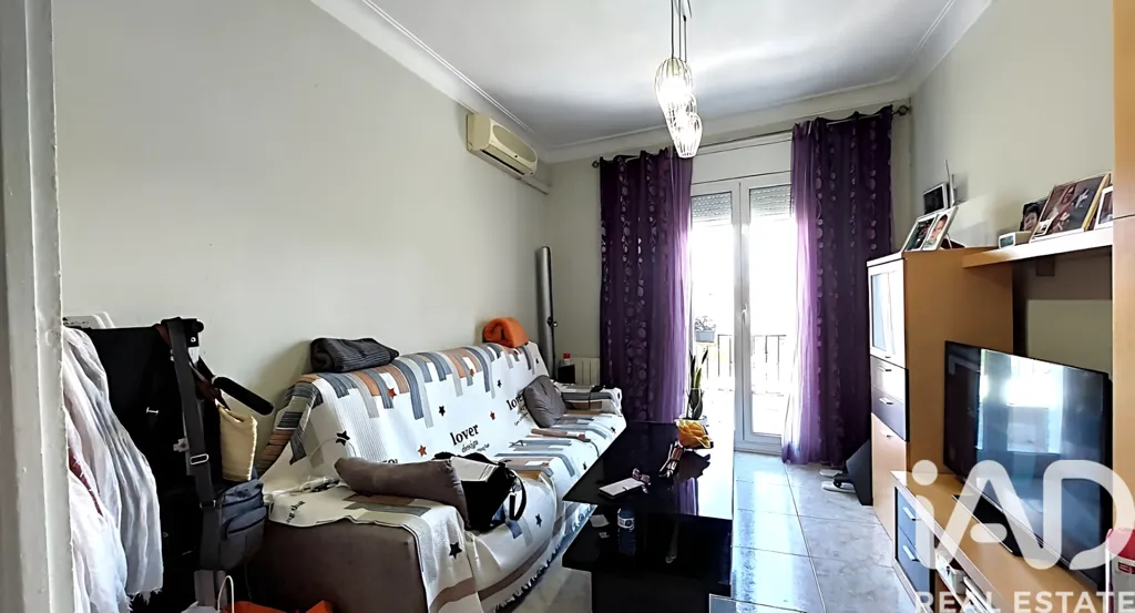 Séjour - Spacious 4-Bedroom Flat with Balcón in Calaf