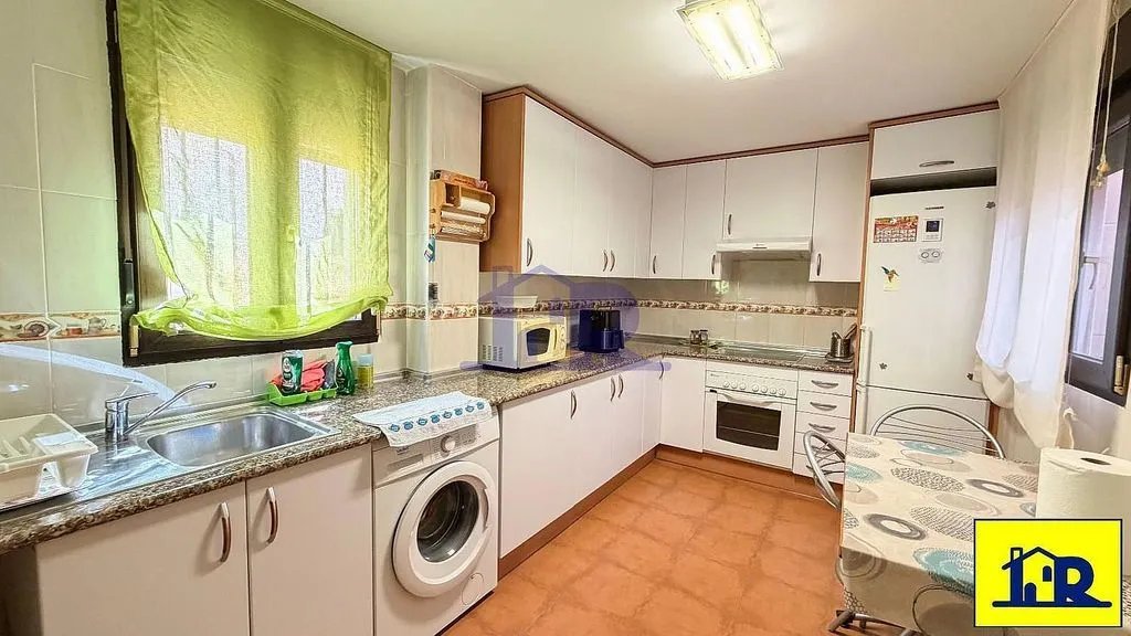 Kitchen - Duplex with University Proximity in San Antón, Cuenca