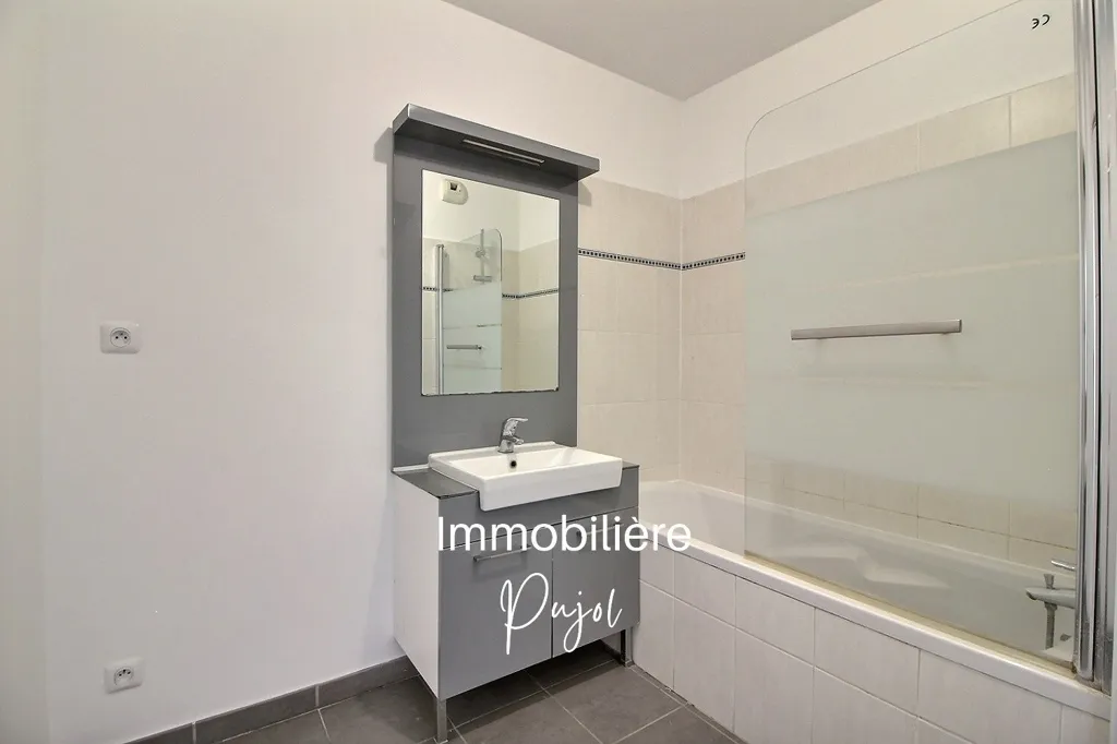 Salles de bain - Appartement T3 avec Grande Terrasse à Marseille