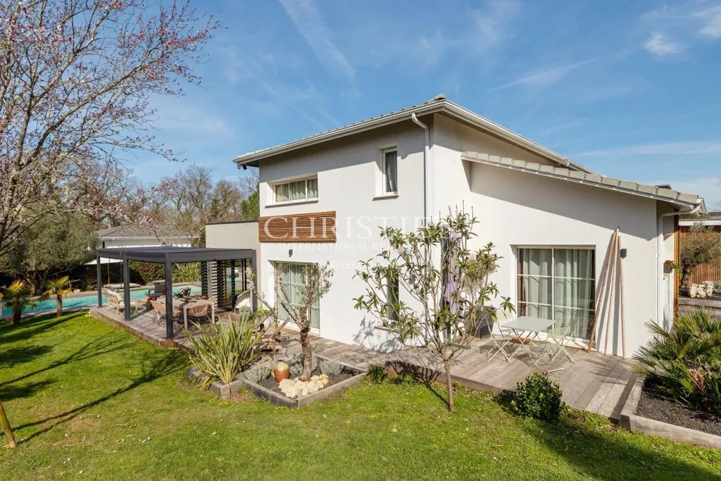 Välivaade - Renovated House with Pool in Bouliac