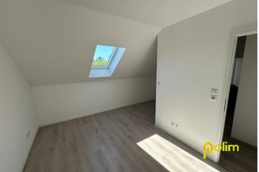 Rooms - Duplex Apartment with Balcony in Metz