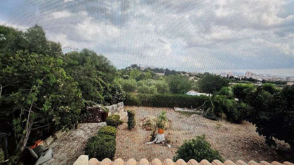 Aed - Rustic House with Pool in Reis Catòlics