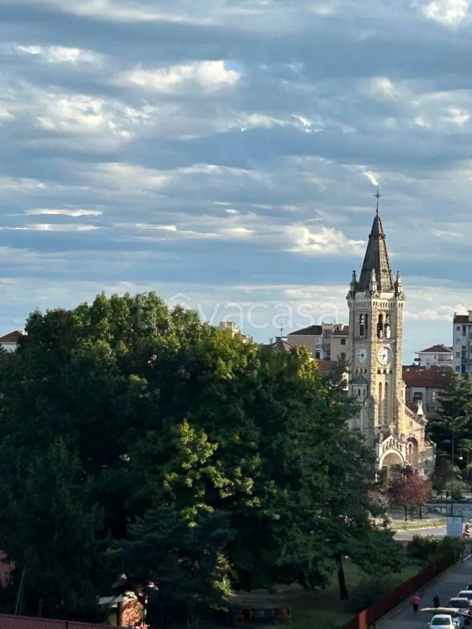 Apartment with Balcony Views in Torino