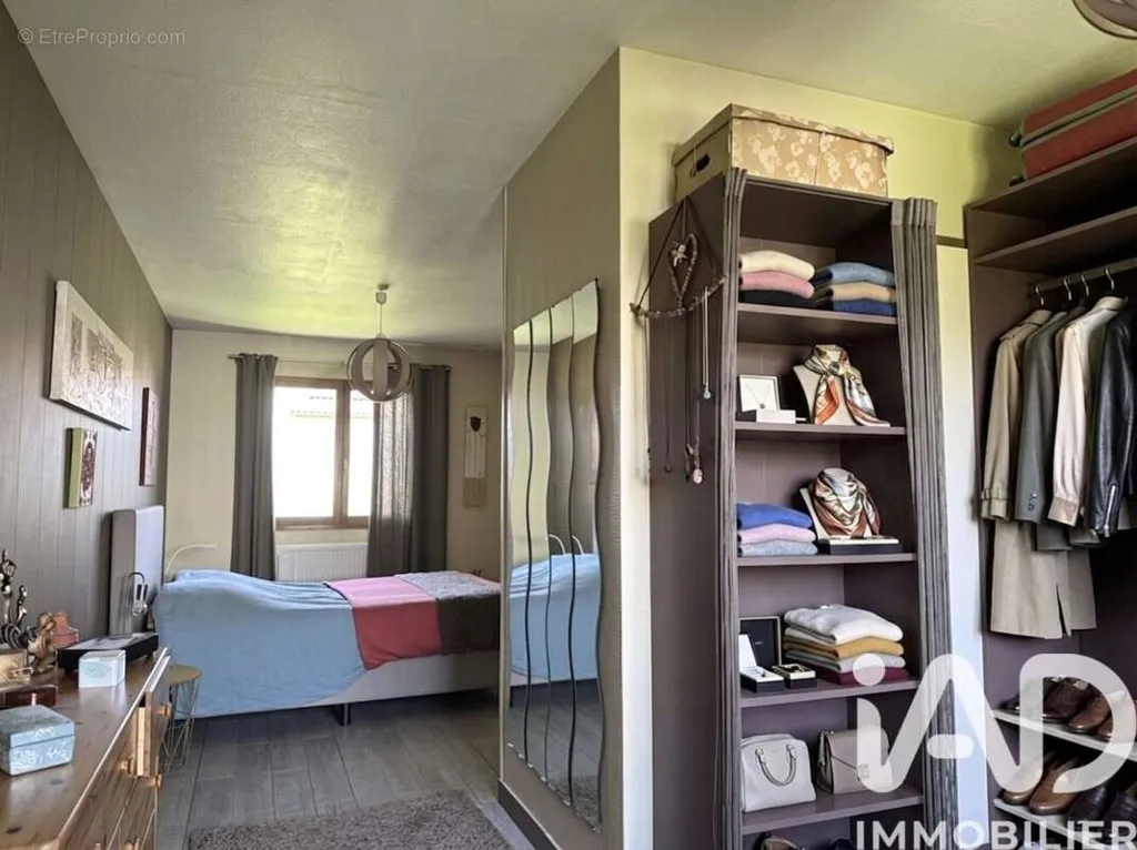 Maison 8 pièces à Buxerolles