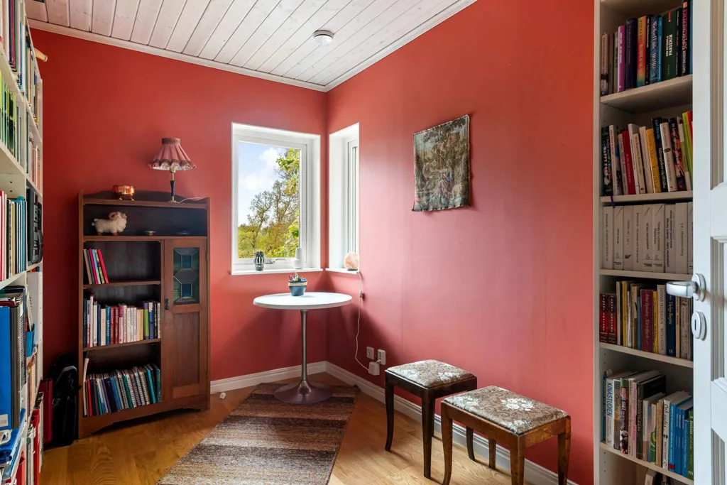 Kabinet - Architectural Villa with Garden in Edsbro