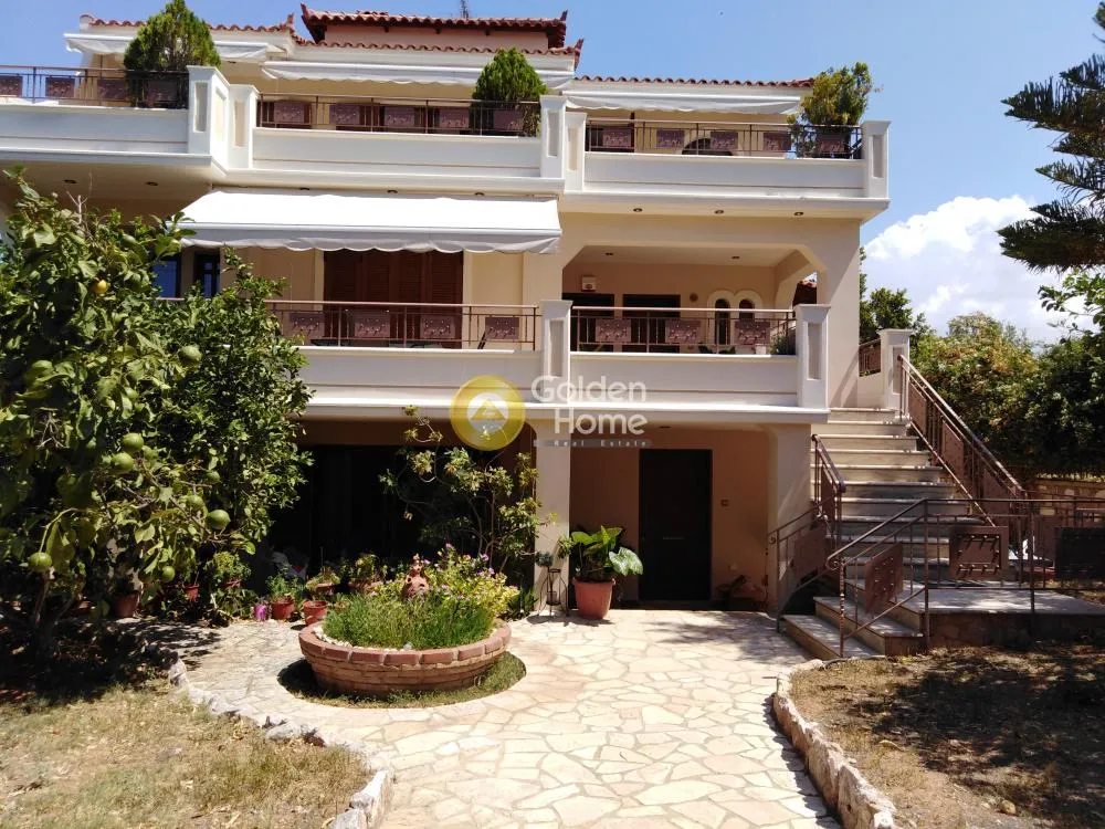 Extérieur - 7-Bedroom Building with Sea View in Varigiani