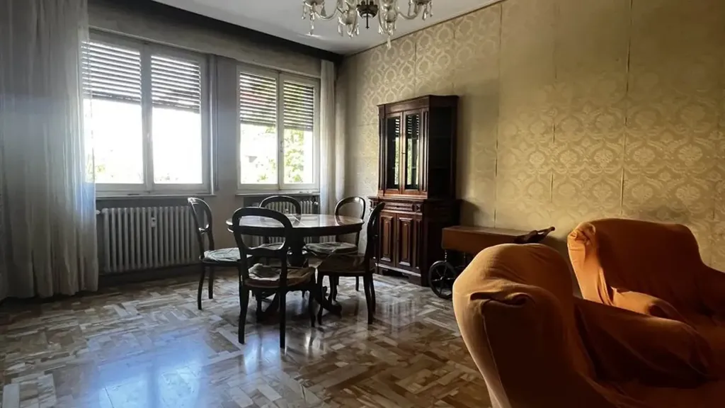 Séjour - Apartment with Balcony in Mantova